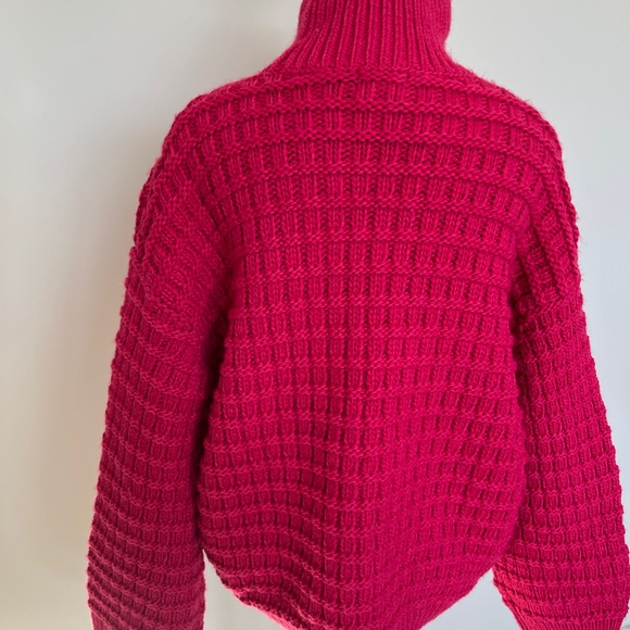 LG - H&M Oversized Thick Pink Knit Sweater - Picture 8 of 8